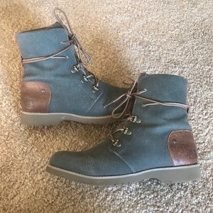 Women’s The Norh Face Ballard Lace boots size 8.5